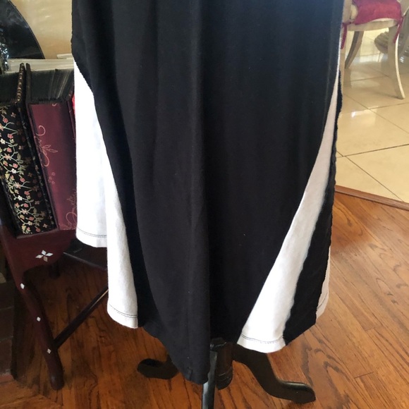 Low Cut Dress - Picture 8 of 16